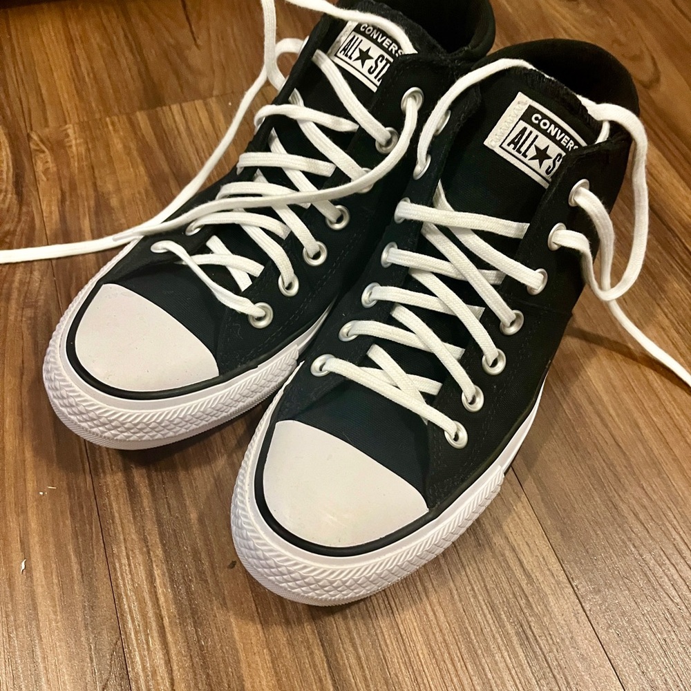 Women’s Converse Chuck Taylor All Star Madison Mid Shoes